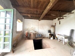 Eladó Nagynyárád Cellar