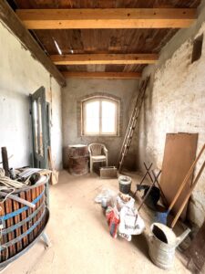 Eladó Nagynyárád Cellar